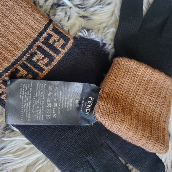 Fendi Gloves - Picture 4 of 6